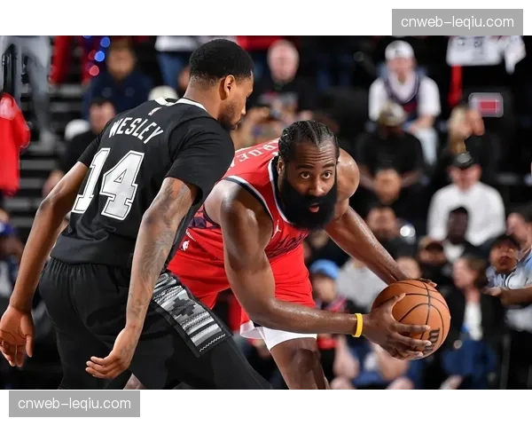 伦纳德单节31分神迹：12分钟内13投11中三分7投6中